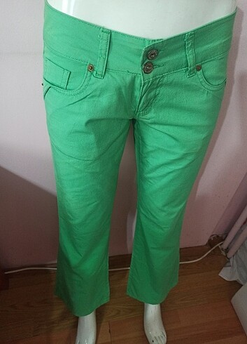 s Beden yeşil Renk 36 beden yeşil pantolon