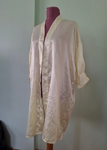 SARI RENK SATEN SABAHLIK KEMERİ YOK - Görsel 2