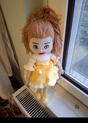 Sarı Elbiseli El Örgüsü Bebek - Görsel 3