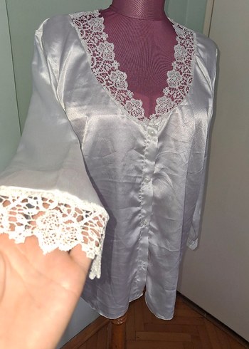 Beyaz Vintage Parlak Dantel Detaylı Uzun Kollu Gecelik - Görsel 5