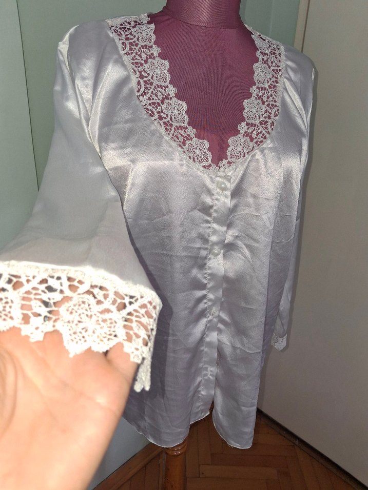 Beyaz Vintage Parlak Dantel Detaylı Uzun Kollu Gecelik - Görsel 5