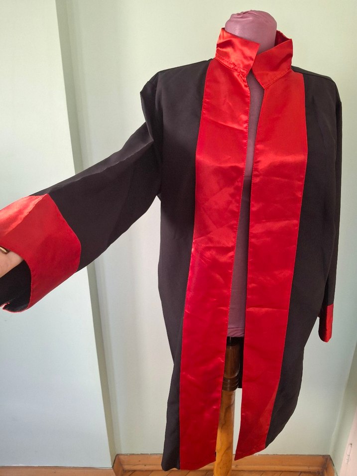 Uzun Siyah-Kırmızı Saten CÜBBE M BEDENDİR - Görsel 2