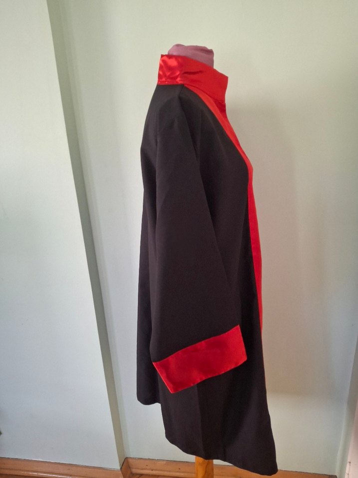 Uzun Siyah-Kırmızı Saten CÜBBE M BEDENDİR - Görsel 4