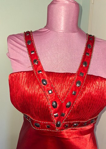 Uzun Parlak Kırmızı Straplez Abiye Elbise - Görsel 5