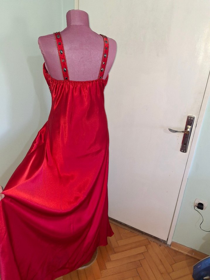 Uzun Parlak Kırmızı Straplez Abiye Elbise - Görsel 4