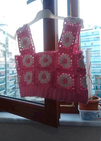 Pembe Nakışlı Dantel Örgü crop