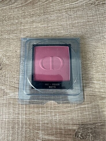 Beden Renk Dior Rouge Blush Matte 962