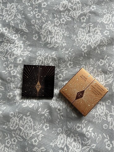 Beden Renk Charlotte Tilbury Luxury Palette