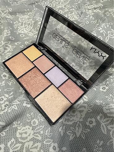Beden Renk NYX ILLUMINATING PALETTE