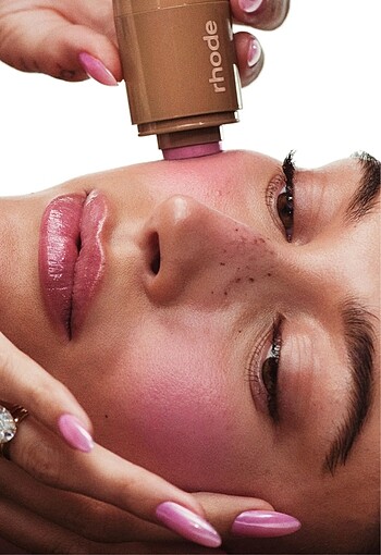 Beden RHODE pocket blush piggy baby pink