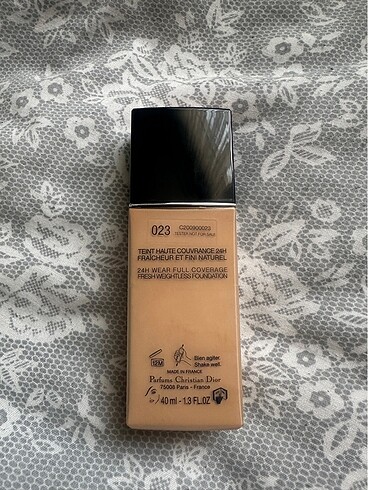 Dior Dior Forever Undercover Fondöten 023