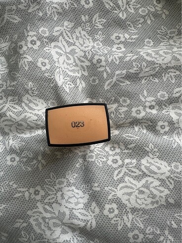 Beden Dior Forever Undercover Fondöten 023