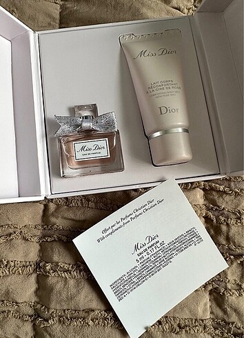 Beden Renk Miss Dior edp deluxe set