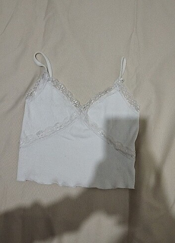Dantel detaylı crop