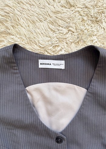 Gri V Yaka Düğmeli crop Kadın Yelek - Görsel 2