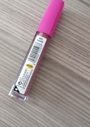 Diğer dolgunlaştirici pembe ruj