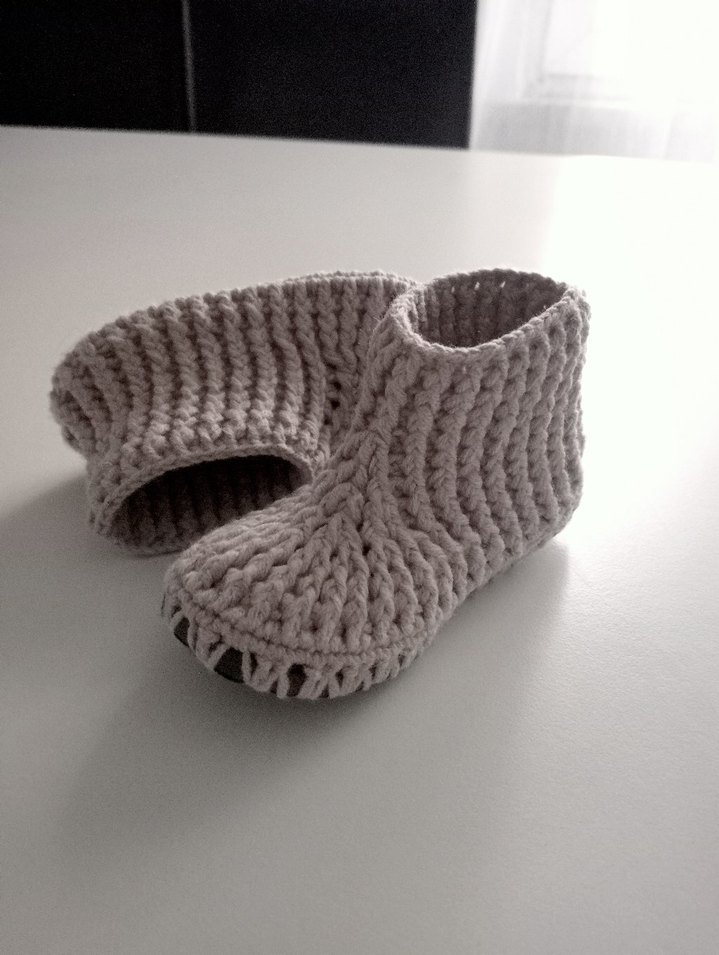 Gri Erkek Örgü Ev Botu - Görsel 2