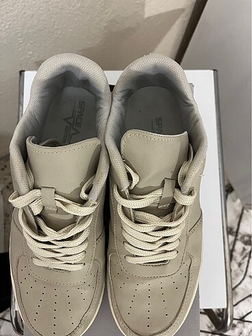 42 Beden ten rengi Renk Defacto Nasa sneaker ayakkabı