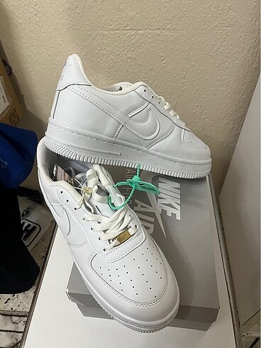 42 Beden beyaz Renk Air force 1 ayakkabı