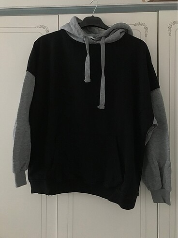 Kapüşonlu sweatshirt