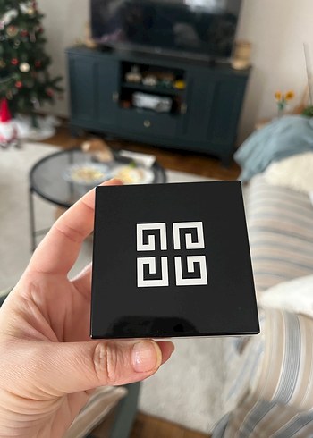 Givenchy Pudra - Görsel 2