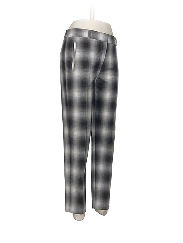 H&M H&M Kumaş Pantolon %70 İndirimli.