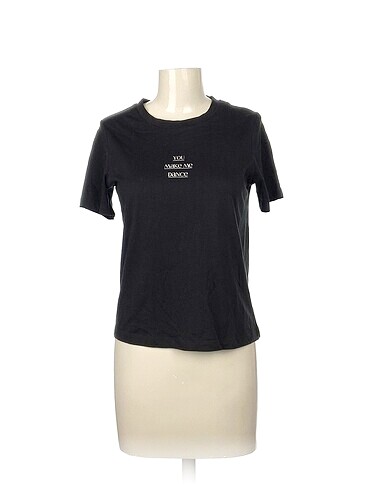 Mango T-shirt %70 İndirimli.