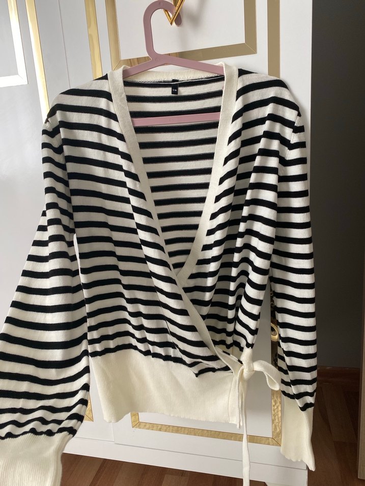 Yandan bağlamalı kazak - Görsel 2