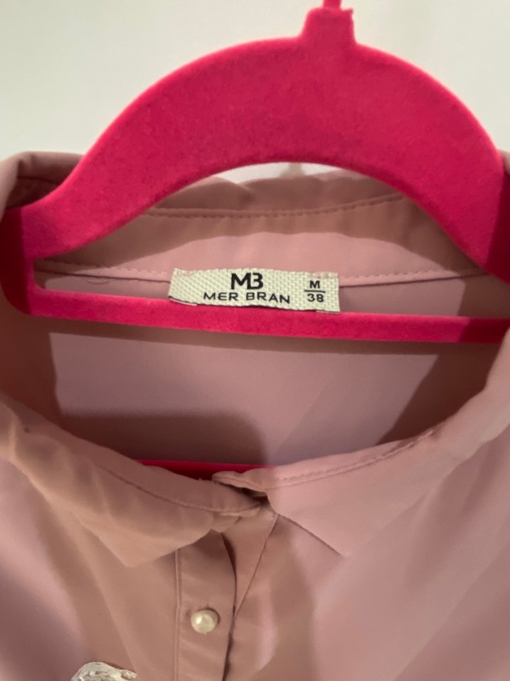 Pembe Nakışlı Düğmeli bluz - Görsel 3