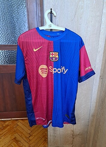 Barcelona forması 