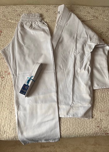 Beyaz Judo Kıyafeti ve Kemeri