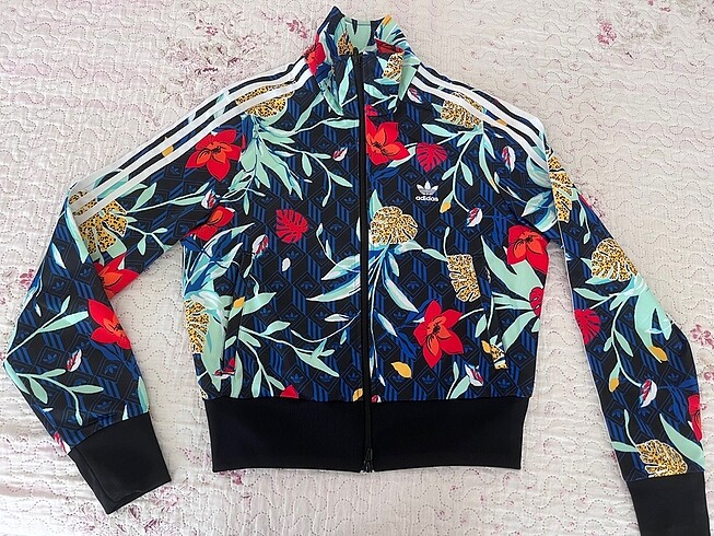 Orijinal Adidas
