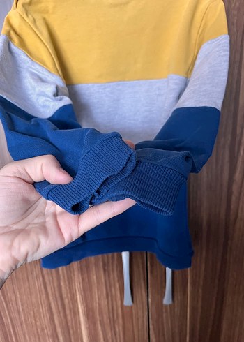 Erkek Çocuk Renkli Çizgili Sweatshirt - Görsel 4