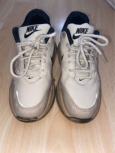 Orijinal Nike spor ayakkabı