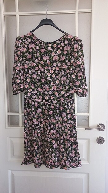 DeFacto Sıfır Yaka Çiçekli Desen Kısa Kollu Elbise 40 Beden