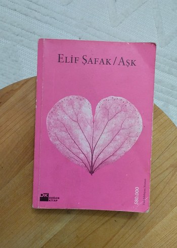Elif Şafak Aşk
