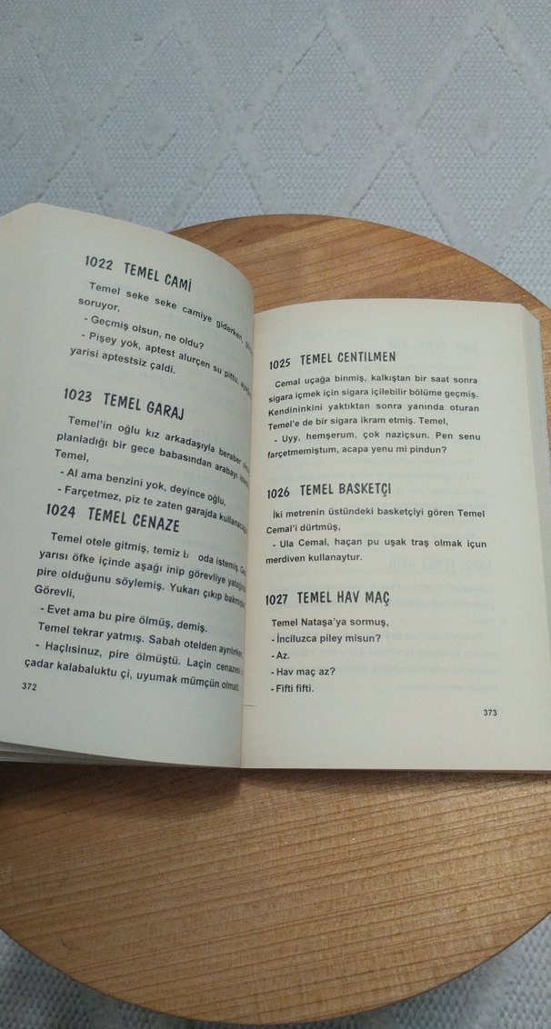 Temel's 1501 Fıkra - Temel Komik Fıkralar Kitabı - Görsel 3