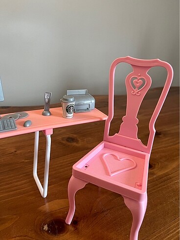 Barbie Barbie mini çalışma köşesi