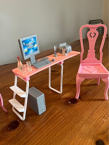 Beden Renk Barbie mini çalışma köşesi