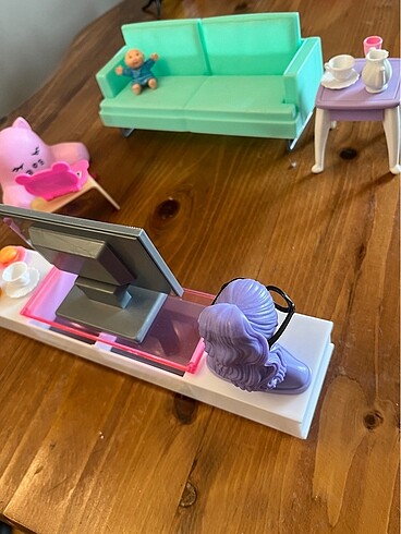 Beden Renk Barbie genç salonu