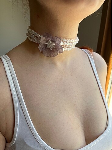 Beden çeşitli Renk Gül detay choker