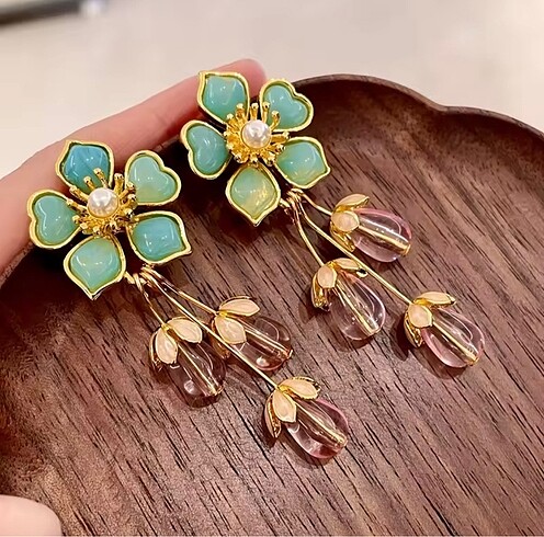 Diğer Vintage tarz sallantılı tasarım küpe