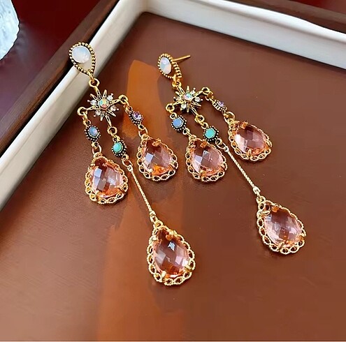 Damla kristal sallantılı küpe
