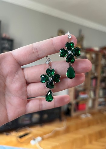 Blok kristal sallantılı 4 yonca küpe