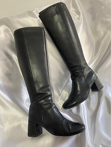 Stradivarius Siyah çizme