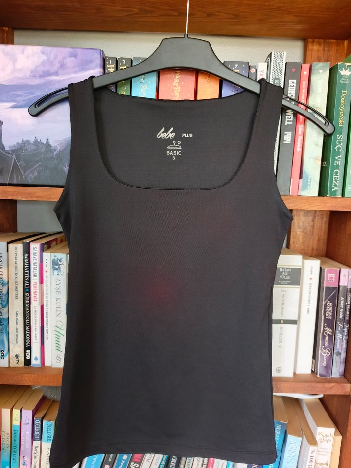 Siyah Bluz ve Yarım Tayt Takım - Görsel 2