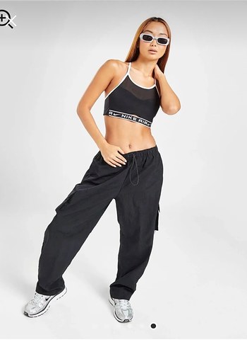 Nike Air Siyah Baskılı Spor Sütyeni - Görsel 4