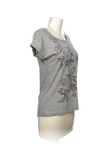 Stradivarius Stradivarius T-shirt %70 İndirimli.
