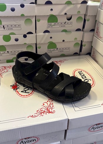 Siyah Kadın Dolgu Topuklu Sandalet