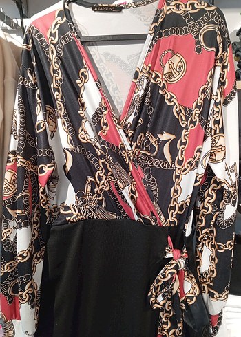 V Yaka Kemerli Siyah Midi Elbise - Görsel 2